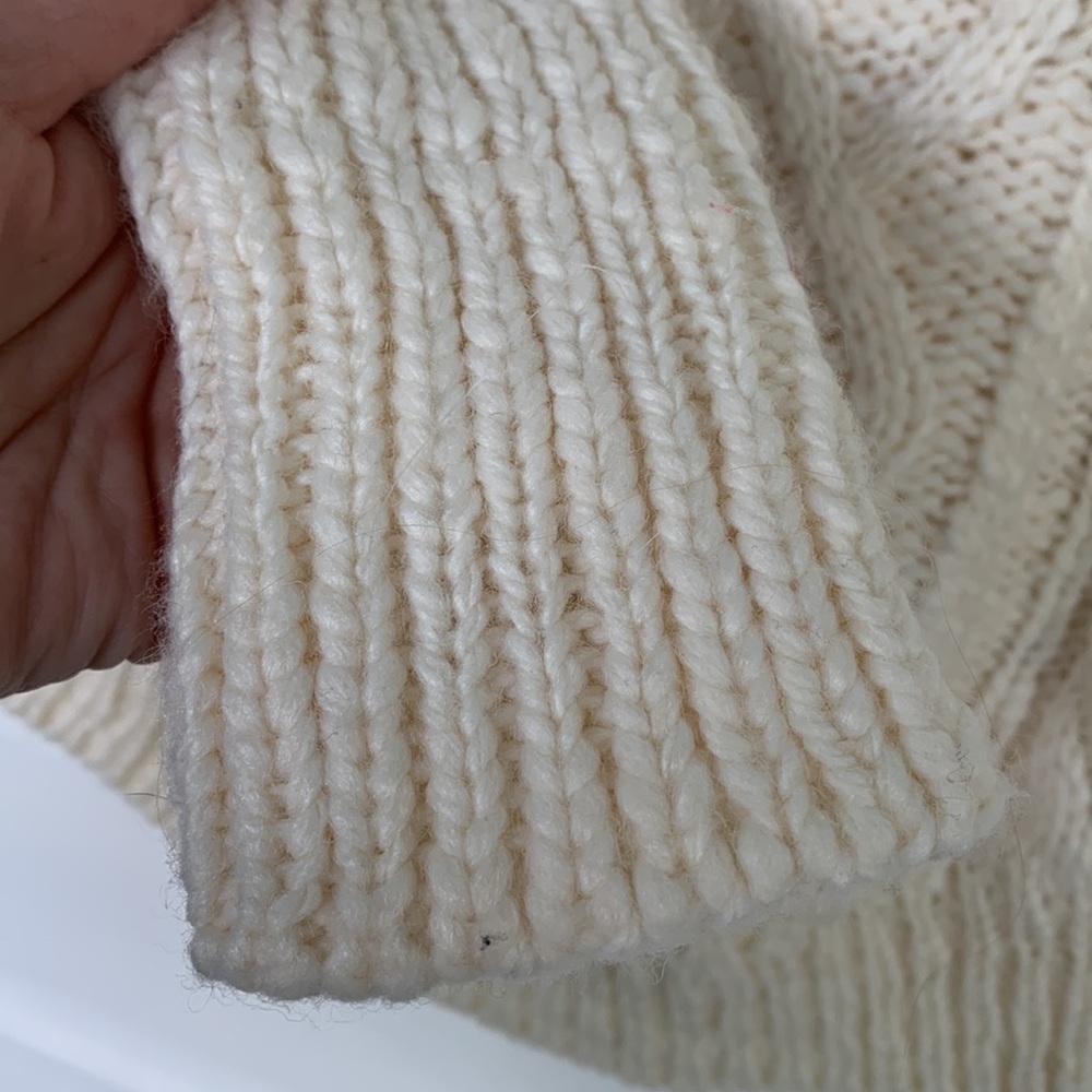 Banana Republic Fisherman Cable Chunky Knit Crewneck Wool Blend Tan Sweater XS - Picture 11 of 16